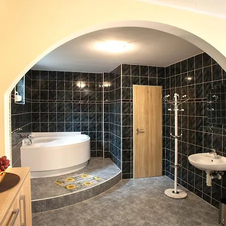 Penzion Relax U Komína 2*